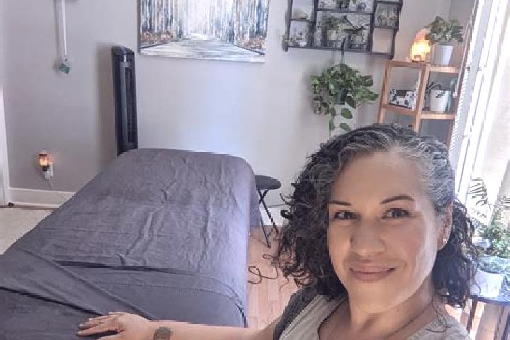 Willow, 29, a black grey-eyed indian companion based in Mesnil-Clinchamps. Offering Fetish, A-Level, Domination, Erotic Massage. Available for incall and out...