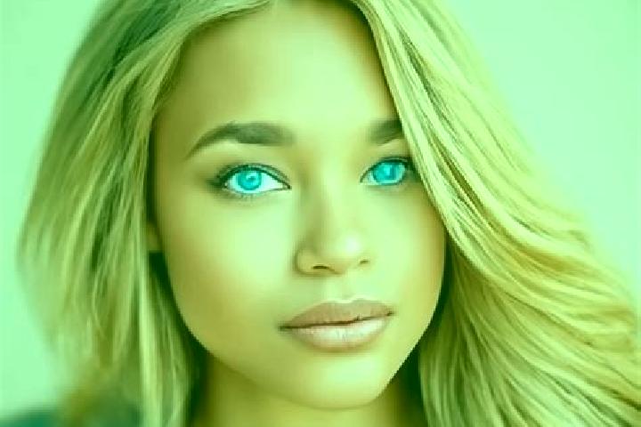 Willow, 30, a blonde blue-eyed latina companion based in Falastoaca. Offering Roleplay, Tantra, Massage. Available for incall and outcall, day and evening da...