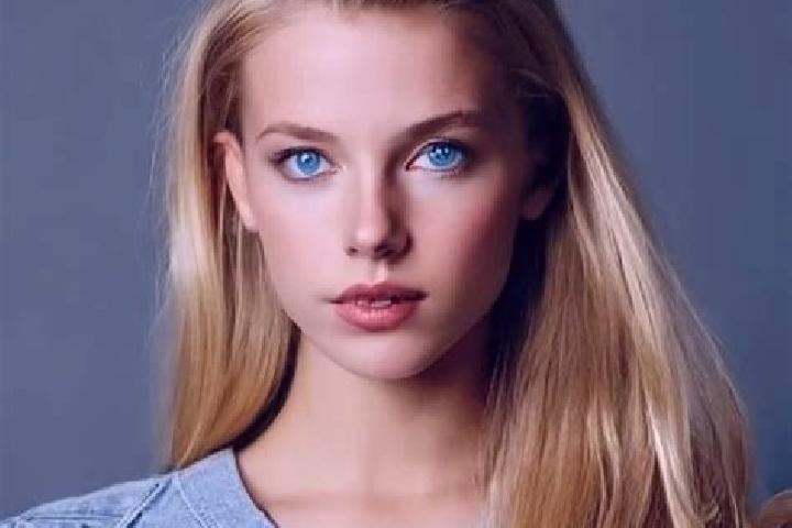 Willow, 30, a blonde grey-eyed mixed companion based in Guachipilin. Offering Striptease, Travel Companion, GFE, Couples. Available for incall and outcall, d...