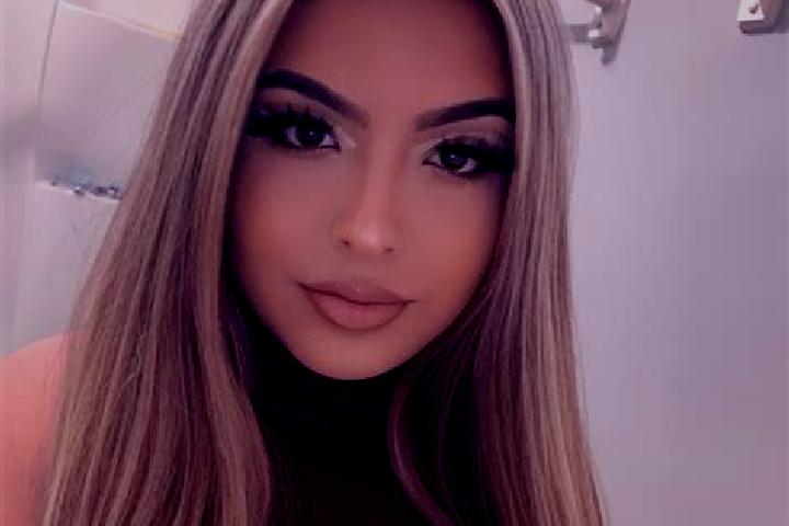 Willow, 31, a blonde amber-eyed latina companion based in Any-Martin-Rieux. Offering Erotic Massage, A-Level, Party Girl. Available for incall and outcall, o...