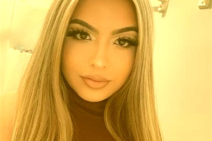 Willow, 31, a blonde grey-eyed latina companion based in Hochfelden. Offering BDSM, GFE. Available for incall and outcall, day and evening dates.