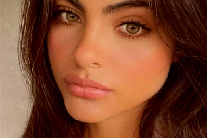 Willow, 31, a brunette green-eyed latina companion based in Ruda. Offering Domination, 69, Travel Companion. Available for incall and outcall, overnight book...