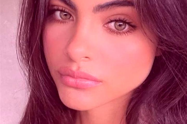 Willow, 31, a brunette hazel-eyed slavic companion based in Sha Bwa. Offering Dinner Date, Couples, Domination. Available for incall and outcall, day and eve...