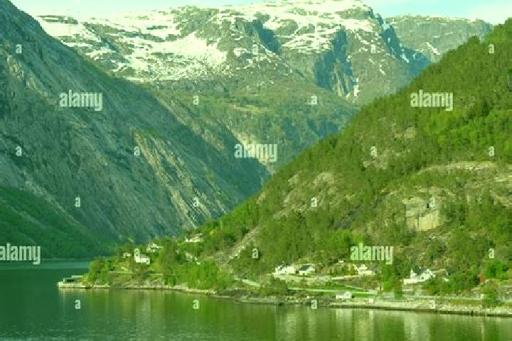 Willow, 31 — Escort in Eidfjord, Norway