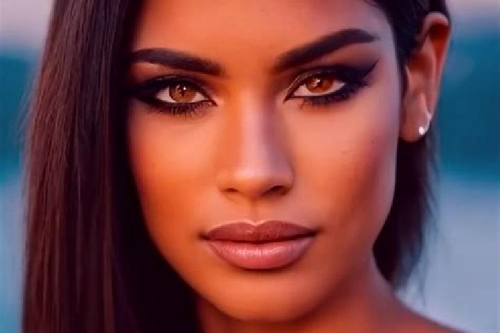 Willow, 32, a auburn amber-eyed latina companion based in Relau. Offering Overnight, Dinner Date, Duos, BDSM. Available for incall and outcall, day and eveni...