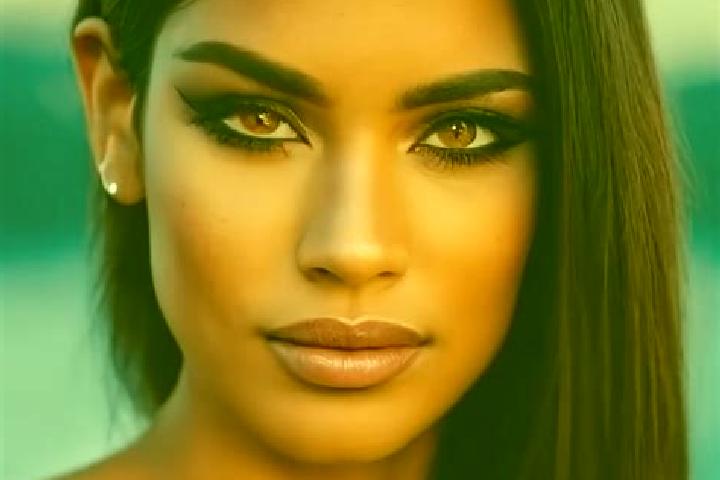 Willow, 32, a dark blonde amber-eyed latina companion based in Forest-sur-Marque. Offering Tantra, Domination, Dinner Date, Couples. Available for incall and...