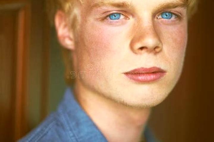 Willow, 33, a blonde blue-eyed indian companion based in Maisnieres. Offering Domination, Striptease, Prostate Massage, Deep French Kissing. Available for in...