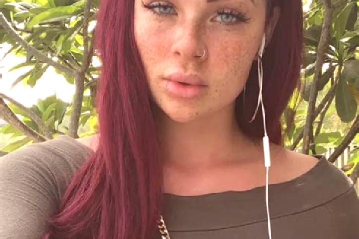 Willow, 33, a red dark-eyed mixed companion based in Santo Expedito do Sul. Offering Striptease, Massage, Duos. Available for incall and outcall, day and eve...