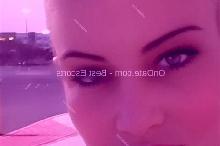 Willow, 34 — Escort in Erhe, China