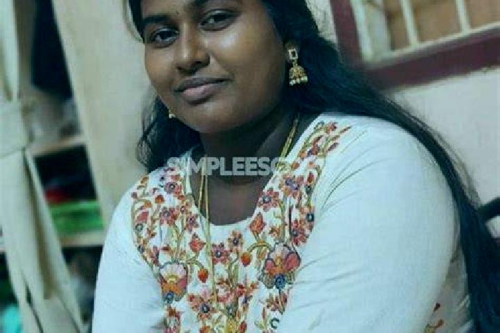 Willow, 34 — Escort in Karur, India
