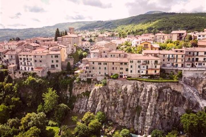Willow, 34 — Escort in Santa Fiora, Italy