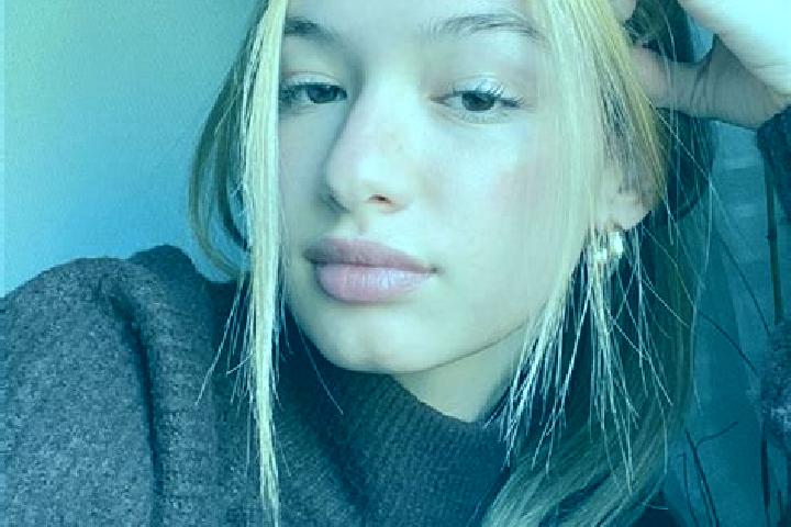 Willow, 35, a blonde brown-eyed asian companion based in Orio. Offering Tantra, Deep French Kissing, Overnight, BDSM. Available for incall and outcall, day a...