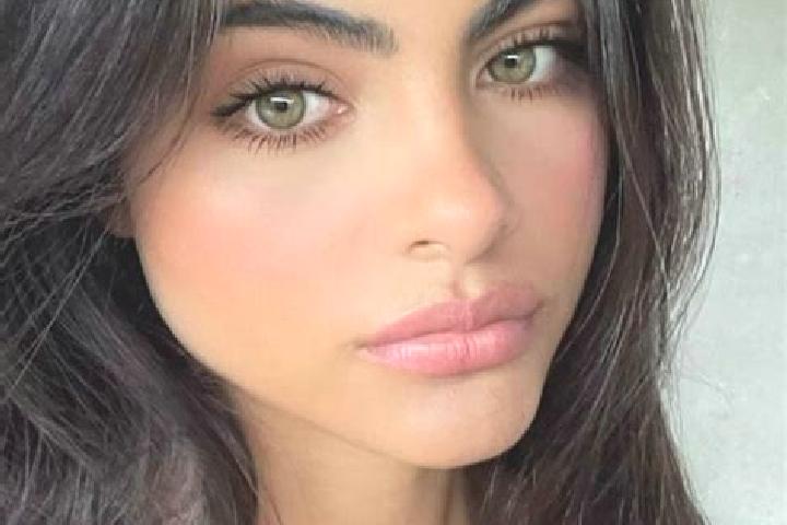 Willow, 36, a brunette grey-eyed middle eastern companion based in Zambreasca. Offering 69, Massage, Duos, Girlfriend Experience, Dinner Date. Available for ...