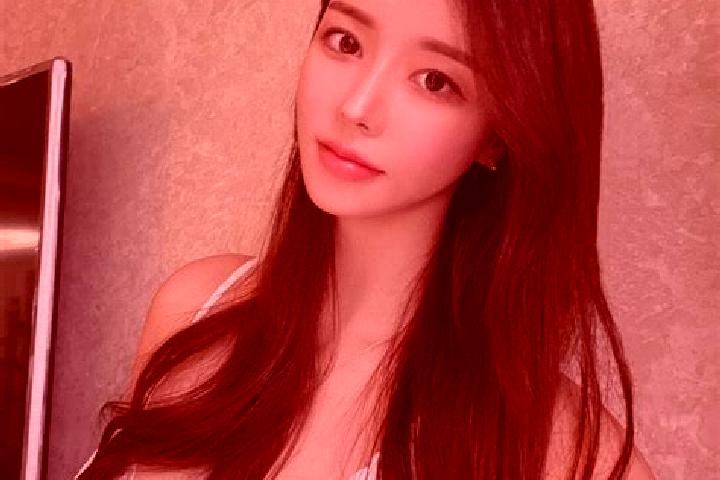 Willow, 36 — Escort in Montonggamang, Indonesia