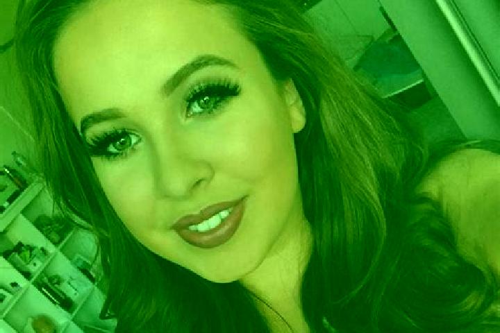 Willow, 38, a auburn brown-eyed caucasian companion based in Viessoix. Offering 69, Striptease, Erotic Massage. Available for incall and outcall, day and eve...