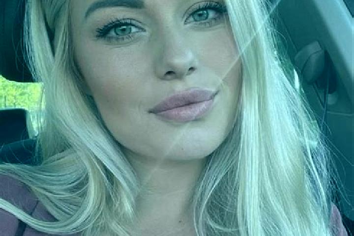 Willow, 38, a blonde hazel-eyed mediterranean companion based in Galpadar. Offering GFE, OWO, Tantra, BDSM. Available for incall and outcall, day and evening...