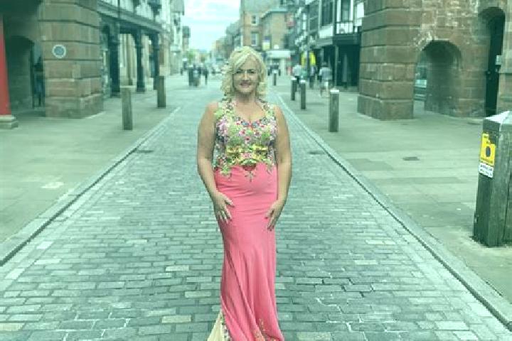 Willow, 38 — Escort in Knowsley, United Kingdom