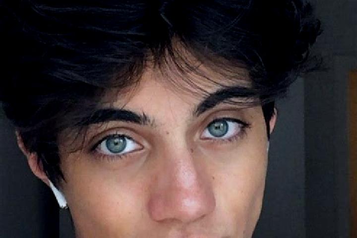 Willow, 39, a chestnut grey-eyed caucasian companion based in D Aguilar. Offering Overnight, Roleplay, Tantra, Erotic Massage. Available for incall and outca...