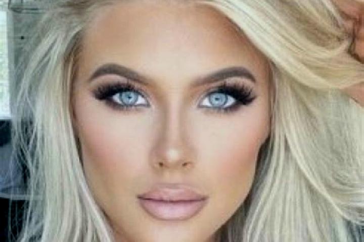 Willow, 39, a platinum blonde dark-eyed slavic companion based in Bulhary. Offering Massage, Striptease, GFE. Available for incall and outcall, overnight boo...