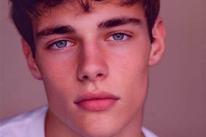 Zoe, 20, a auburn brown-eyed caucasian companion based in Rafah. Offering OWO, CIM, Duos, Couples. Available for incall and outcall, overnight bookings avail...