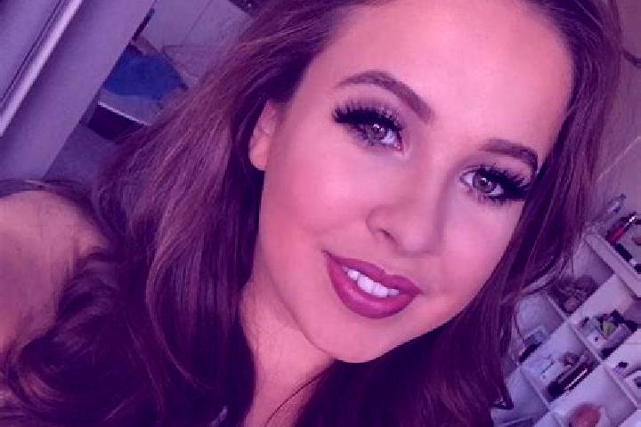 Zoe, 20, a brunette grey-eyed caucasian companion based in Neyveli. Offering 69, Party Girl, Striptease, GFE, Couples. Available for incall and outcall, day ...