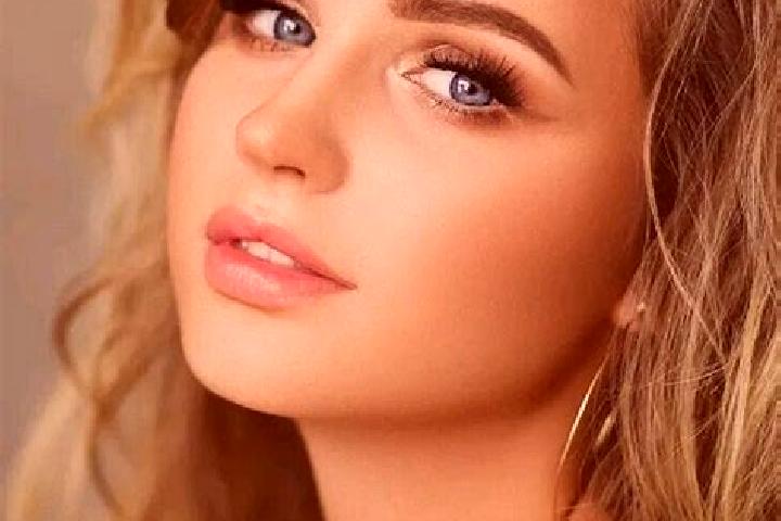 Zoe, 20, a dark blonde blue-eyed ebony companion based in Giaglione. Offering Domination, A-Level, Fetish. Available for incall and outcall, day and evening ...