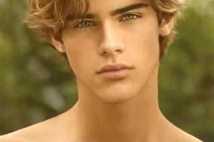 Zoe, 20, a dark blonde brown-eyed caribbean companion based in Keirao Bitra. Offering Couples, Travel Companion, Roleplay, Deep French Kissing. Available for...