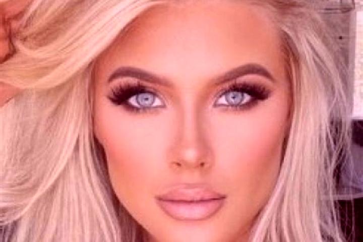 Zoe, 20, a platinum blonde grey-eyed mixed companion based in Ylae-Pispala. Offering Couples, Massage, Roleplay, Erotic Massage, Deep French Kissing. Availab...