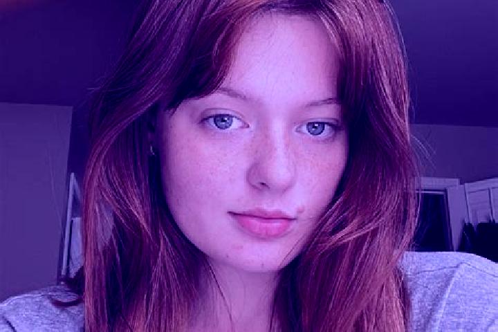 Zoe, 21, a auburn amber-eyed mixed companion based in Alas i Cerc. Offering Couples, Erotic Massage, A-Level, Girlfriend Experience. Available for incall and...