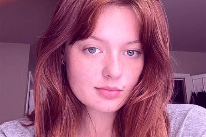 Zoe, 21, a auburn amber-eyed mixed companion based in San Lorenzo. Offering Deep French Kissing, Travel Companion, OWO, GFE. Available for incall and outcall...