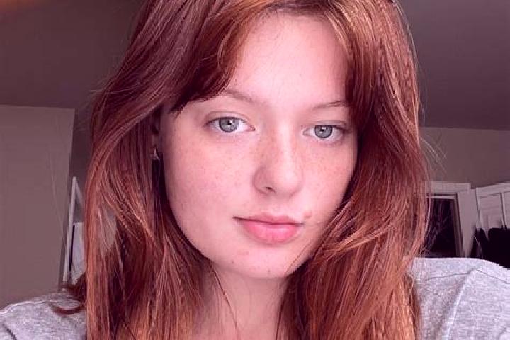 Zoe, 21, a auburn amber-eyed slavic companion based in Mkokotoni. Offering Deep French Kissing, Girlfriend Experience, Striptease, Domination, Erotic Massage...
