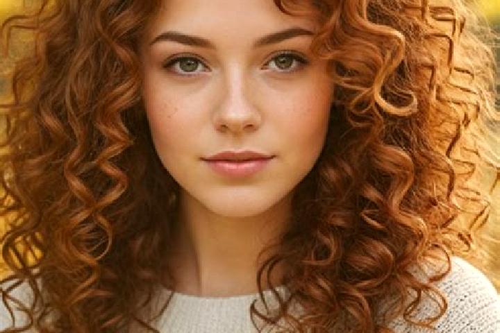 Zoe, 21, a auburn amber-eyed slavic companion based in University Town Center. Offering A-Level, Overnight, Girlfriend Experience. Available for incall and o...