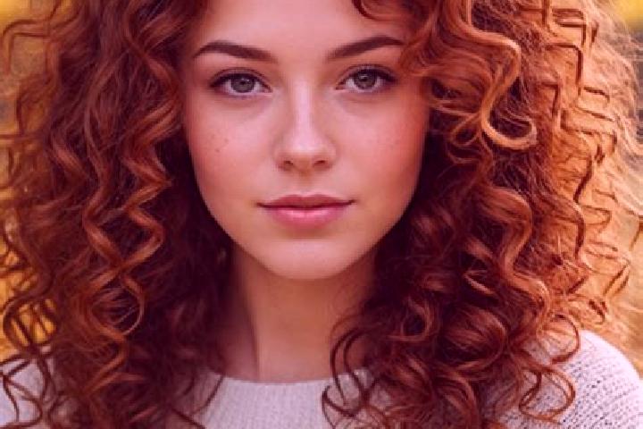 Zoe, 21, a auburn hazel-eyed slavic companion based in Ocnita. Offering Travel Companion, Dinner Date, Party Girl. Available for incall and outcall, day and ...