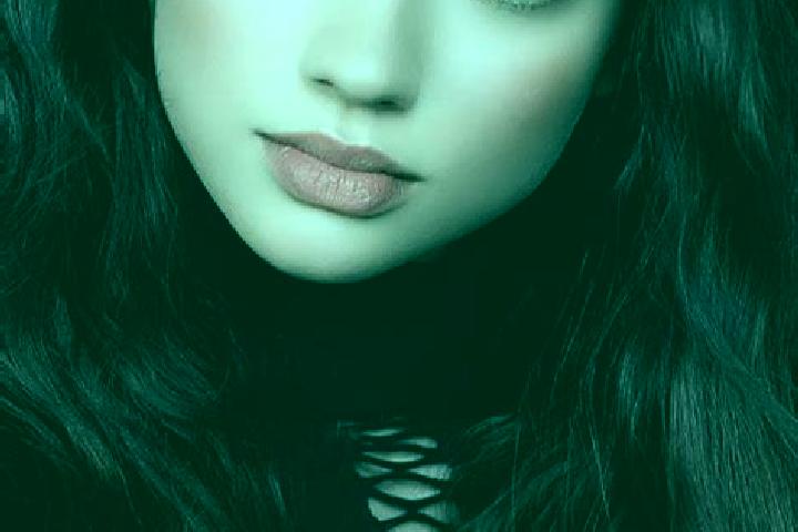 Zoe, 21, a brunette dark-eyed asian companion based in Pietole. Offering Dinner Date, A-Level, BDSM. Available for incall and outcall, day and evening dates.
