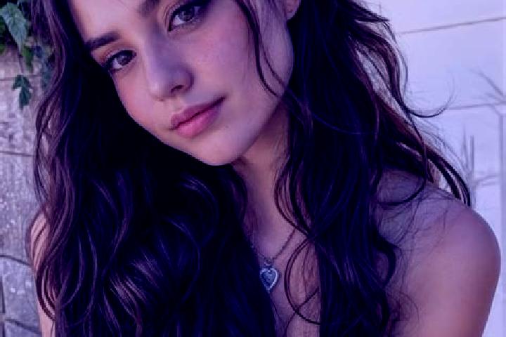 Zoe, 21, a dark blonde hazel-eyed middle eastern companion based in Pulerejo. Offering A-Level, Travel Companion, Massage, Domination. Available for incall a...