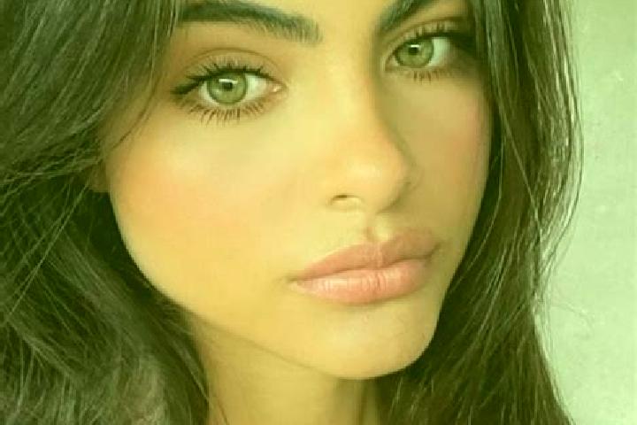 Zoe, 21, a red green-eyed indian companion based in Gheraestii Noi. Offering Striptease, Couples, CIM. Available for incall and outcall, day and evening dates.