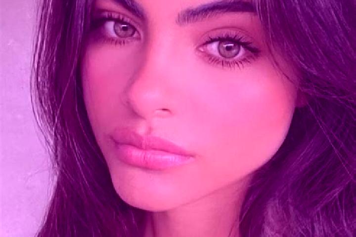 Zoe, 22, a black hazel-eyed caucasian companion based in Montecastello. Offering Erotic Massage, Party Girl, A-Level. Available for incall and outcall, day a...
