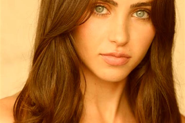 Zoe, 22, a brunette brown-eyed latina companion based in Dillendorf. Offering Overnight, Dinner Date, Striptease. Available for incall and outcall, overnight...