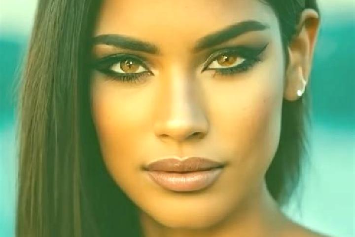 Zoe, 22, a red amber-eyed latina companion based in Etzenricht. Offering Domination, Girlfriend Experience, Overnight. Available for incall and outcall, over...