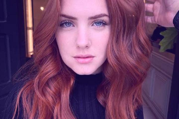 Zoe, 23, a auburn blue-eyed latina companion based in Nespolo. Offering Duos, Girlfriend Experience. Available for incall and outcall, overnight bookings ava...
