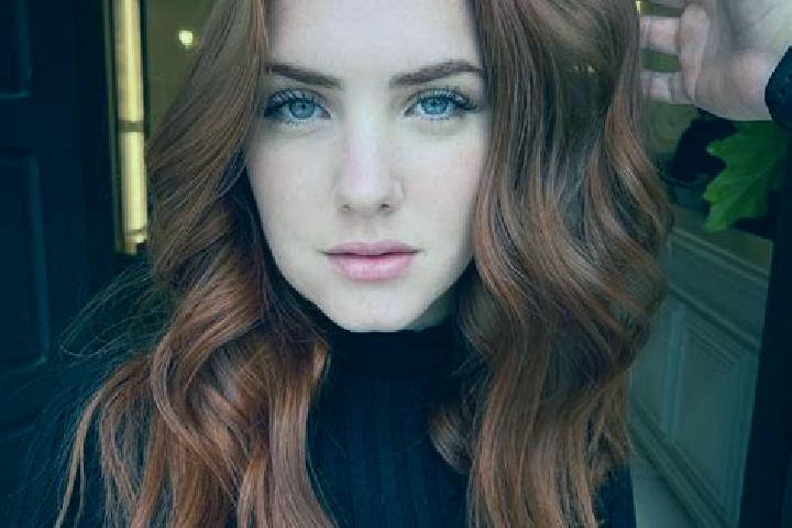 Zoe, 23, a auburn blue-eyed mixed companion based in Kerben. Offering GFE, Domination, Fetish. Available for incall and outcall, day and evening dates.
