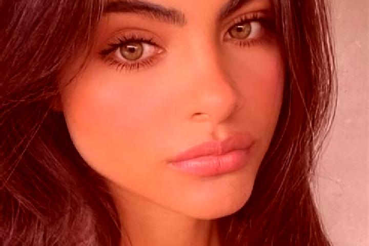 Zoe, 23, a auburn dark-eyed latina companion based in Colonia San Juan de Guadalupe. Offering Domination, Deep French Kissing, Striptease, Erotic Massage, Pr...