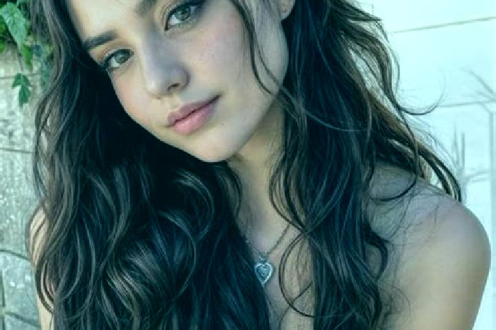 Zoe, 24, a auburn amber-eyed middle eastern companion based in Lassila. Offering Erotic Massage, Striptease, 69. Available for incall and outcall, overnight ...