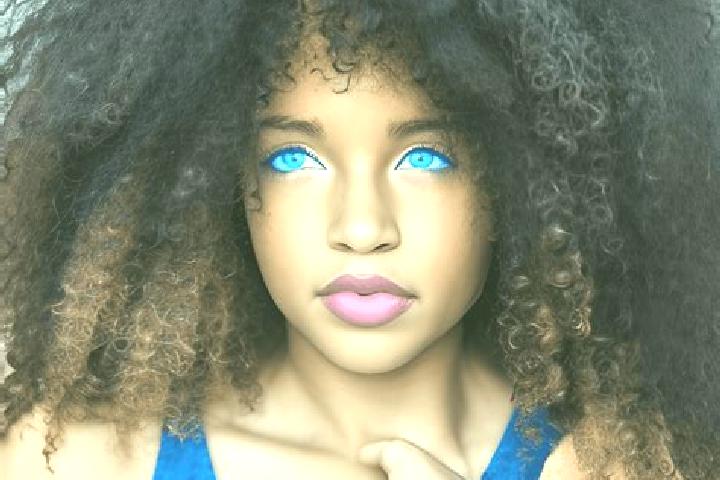 Zoe, 24, a black blue-eyed ebony companion based in Nere. Offering Tantra, Erotic Massage, Striptease. Available for incall and outcall, day and evening dates.