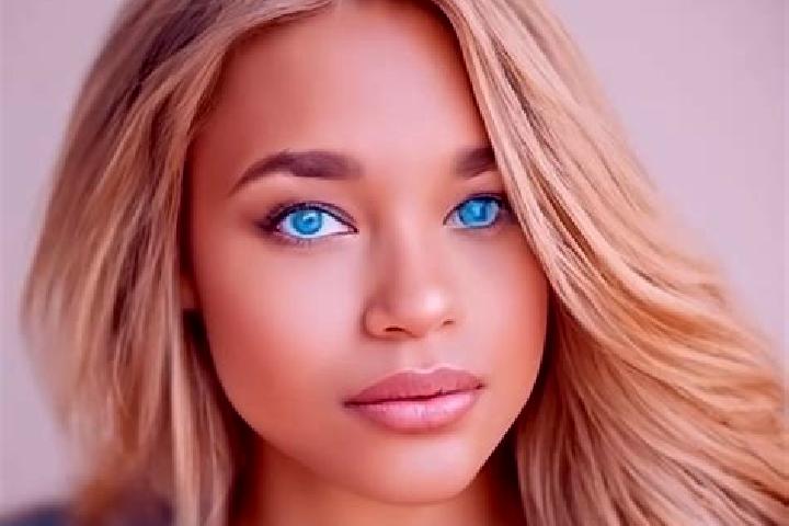 Zoe, 24, a blonde blue-eyed latina companion based in Tsz Wan Shan. Offering Striptease, Couples, Prostate Massage. Available for incall and outcall, overnig...