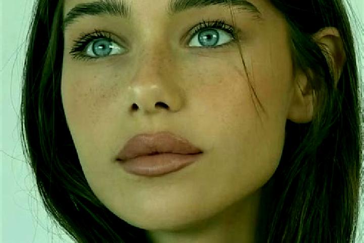 Zoe, 24, a brunette brown-eyed european companion based in Branisovice. Offering Dinner Date, CIM, Massage, Erotic Massage. Available for incall and outcall,...