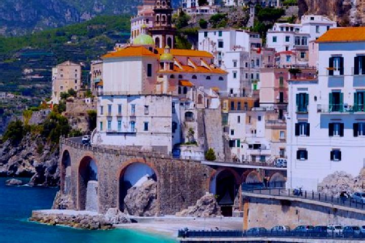 Zoe, 24 — Escort in Casamassella, Italy