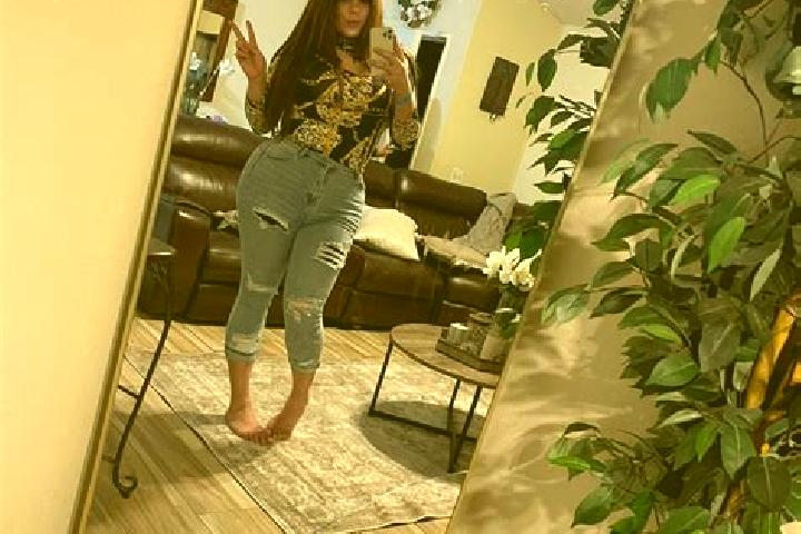 Zoe, 24 — Escort in Kemerkasim, Turkey