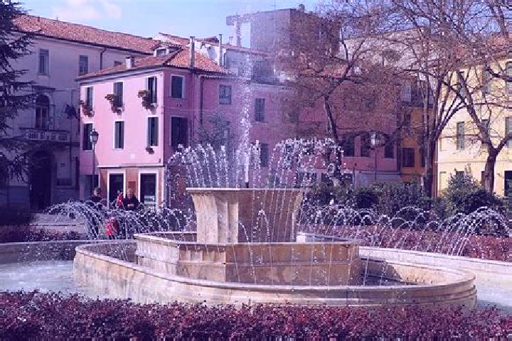 Zoe, 24 — Escort in Rovigo, Italy