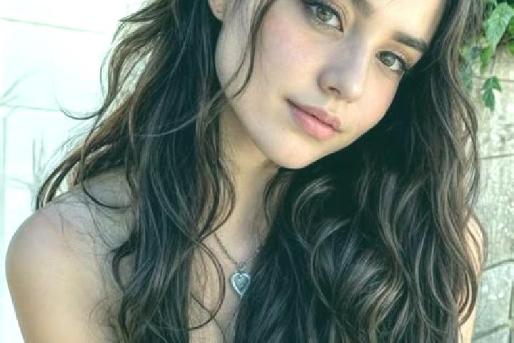 Zoe, 25, a black hazel-eyed mediterranean companion based in Tabiago-Cibrone. Offering GFE, Overnight, Duos, Prostate Massage, Party Girl. Available for inca...